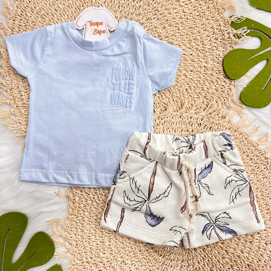 Conj. Camiseta Follow The Waves e Bermuda em Linho Coqueiros Coloridos - Azul Claro